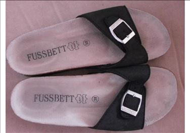 Abbildung: Zwei Paar sehr guterhaltene  Schuhe