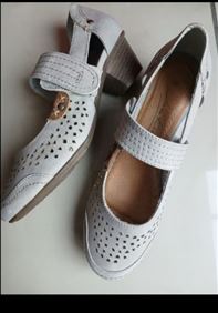 Abbildung: Neu/unbenutzt. Leder Spangenpumps, Gr.38