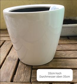 Abbildung: Blumentopf mit Wasserspeicher weiß