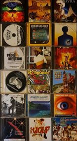 Abbildung: Sammelsurium von 18 CD