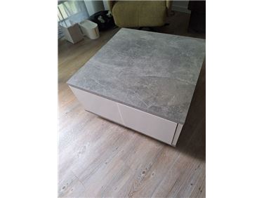 Abbildung: Couchtisch quadratisch 70x70 cm