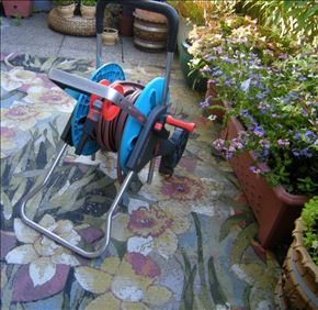Abbildung: Gartenschlauch mit Trommel - 20 Meter