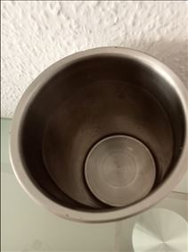 Abbildung: Unbenutzt.Weinkühler (H:18 cm/ D:12 cm)