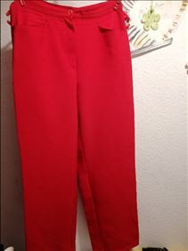 Abbildung: 1 shirt und 1 Hose Größe 36-38 wenig getragen 