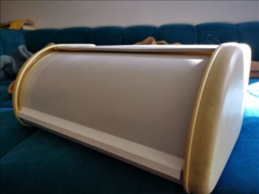 Abbildung: Brotkasten